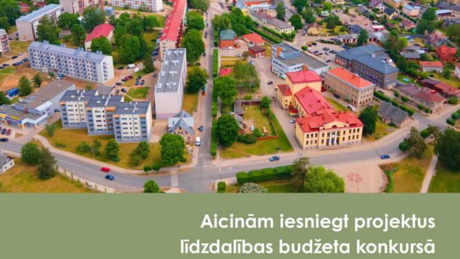 Pilsētas skats no drona lidojuma skatapunkta