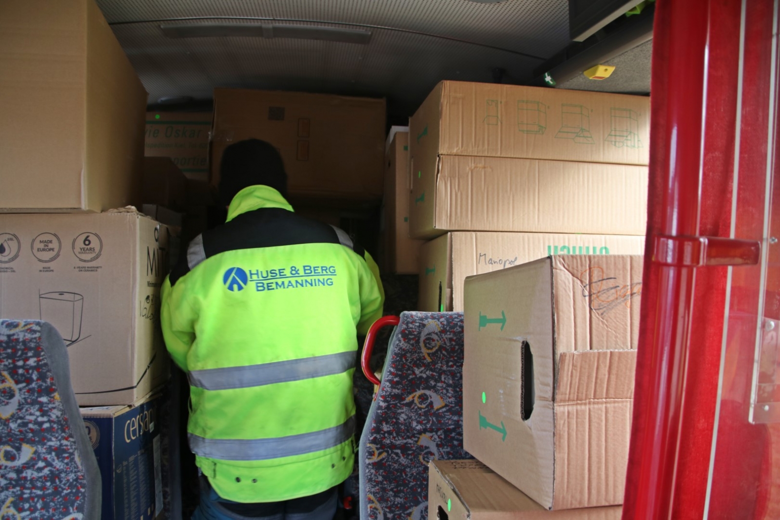 Ķīles-Dīsternbrukas Rotary klubs ziedo palīdzības kravu Mariupolei 20