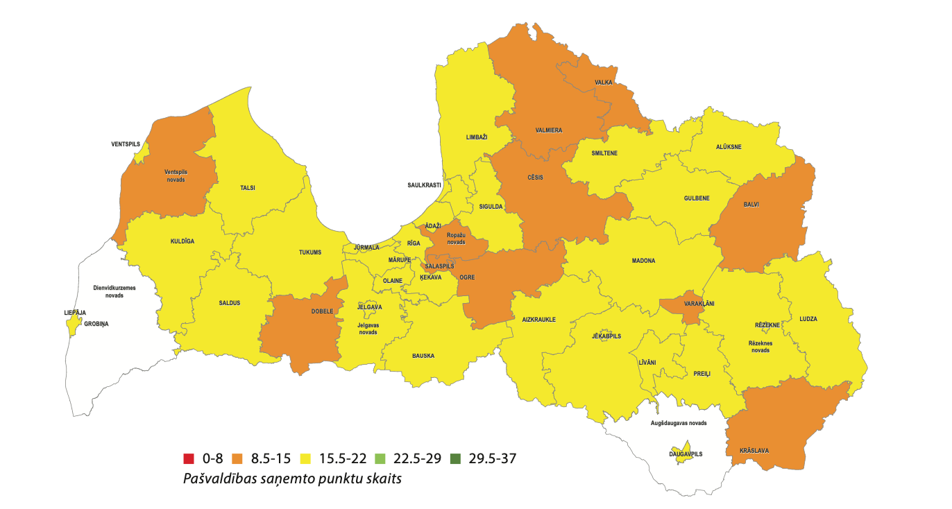 Latvijas karte ar novadiem oranžā un dzeltenā krāsojumā