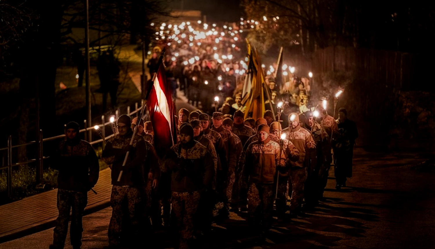 Zemessardzes 22.kaujas nodrošinājuma bataljons sveic Valkas novada iedzīvotājus valsts svētkos